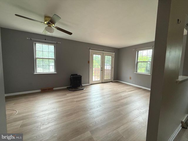 409 EDGEWOOD DR, Telford, PA 18969