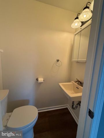 409 EDGEWOOD DR, Telford, PA 18969