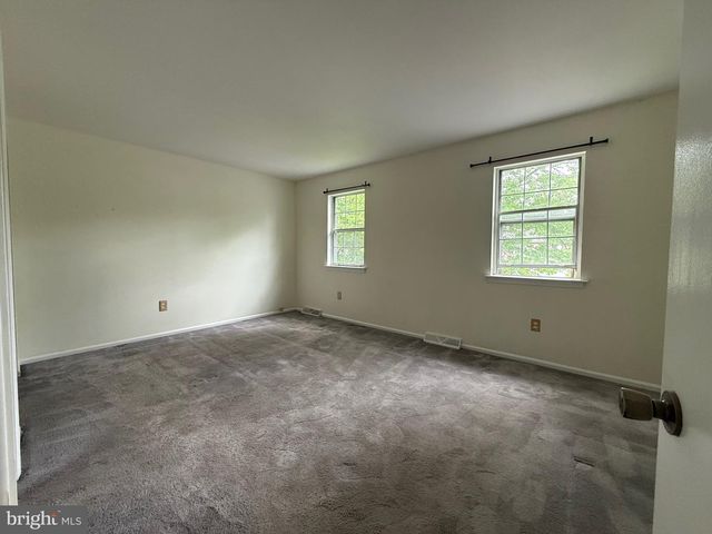 409 EDGEWOOD DR, Telford, PA 18969