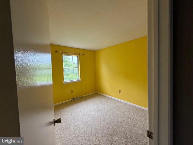 409 EDGEWOOD DR, Telford, PA 18969