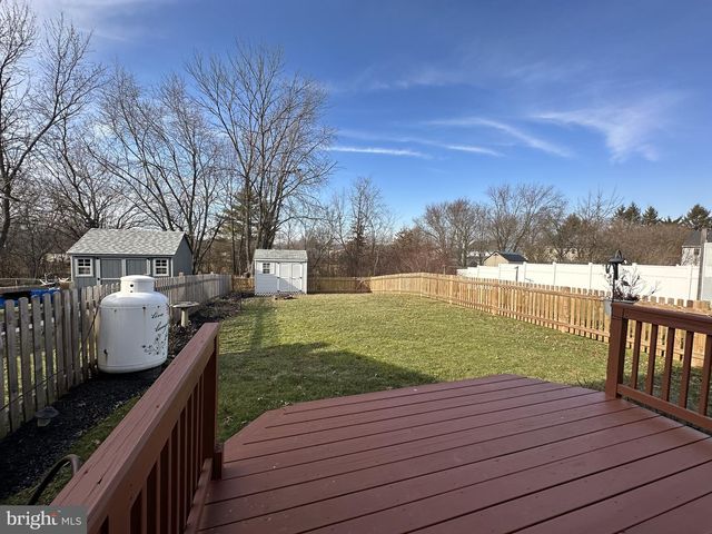 409 EDGEWOOD DR, Telford, PA 18969