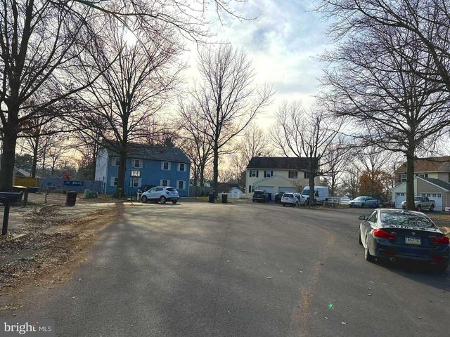 409 EDGEWOOD DR, Telford, PA 18969