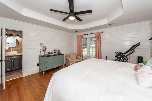 1201 Raptor Drive, Hanahan, SC 29410