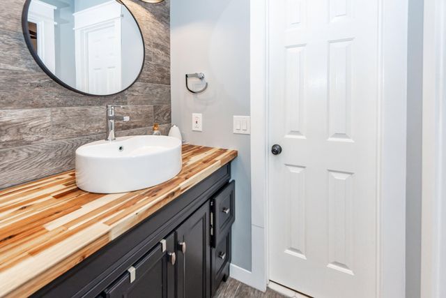 1201 Raptor Drive, Hanahan, SC 29410