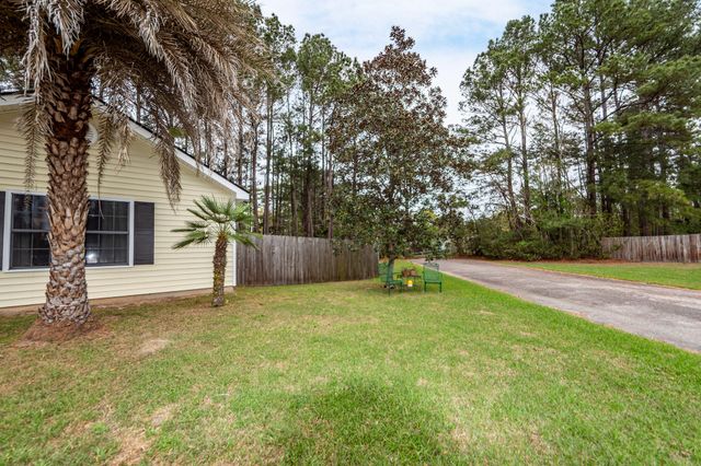 1201 Raptor Drive, Hanahan, SC 29410