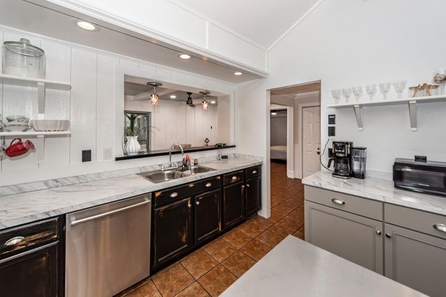 1201 Raptor Drive, Hanahan, SC 29410