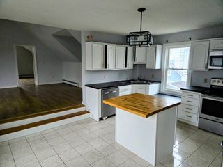 76 Plain 2, Taunton, MA 02780