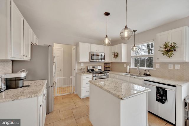 119 TURNBERRY DR, Thorndale, PA 19372