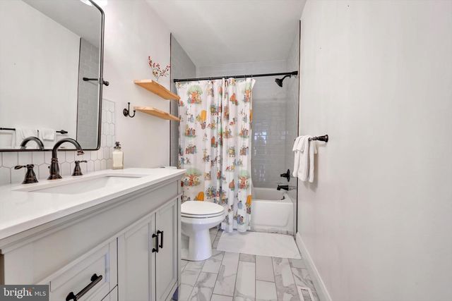 119 TURNBERRY DR, Thorndale, PA 19372