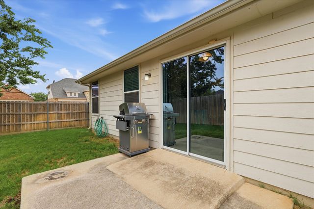 3909 Cliffside Drive, Denton, TX 76208