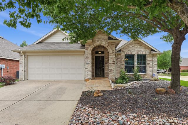 3909 Cliffside Drive, Denton, TX 76208