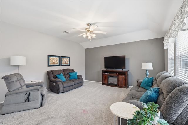 3909 Cliffside Drive, Denton, TX 76208