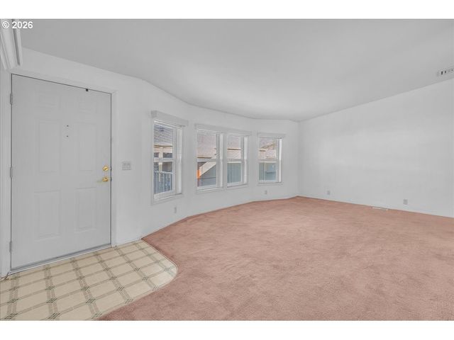 1949 Se PALMQUIST Rd 121, Gresham, OR 97080