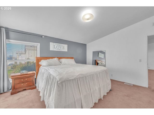 1949 Se PALMQUIST Rd 121, Gresham, OR 97080