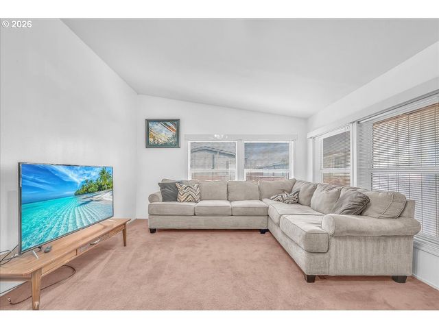 1949 Se PALMQUIST Rd 121, Gresham, OR 97080