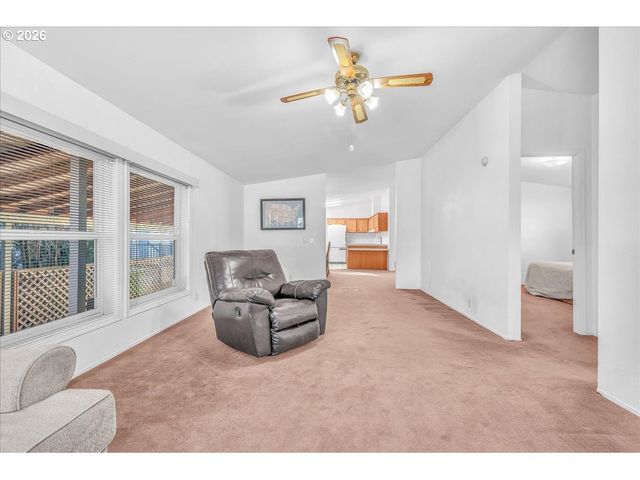 1949 Se PALMQUIST Rd 121, Gresham, OR 97080