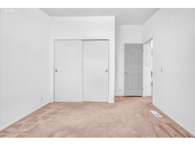 1949 Se PALMQUIST Rd 121, Gresham, OR 97080