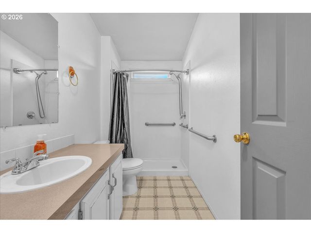 1949 Se PALMQUIST Rd 121, Gresham, OR 97080