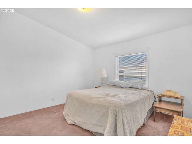 1949 Se PALMQUIST Rd 121, Gresham, OR 97080