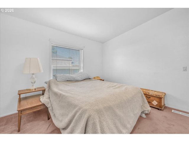 1949 Se PALMQUIST Rd 121, Gresham, OR 97080