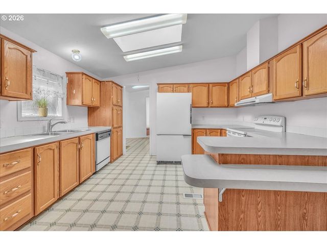 1949 Se PALMQUIST Rd 121, Gresham, OR 97080