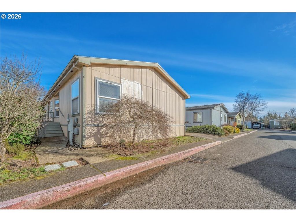 1949 Se PALMQUIST Rd 121, Gresham, OR 97080