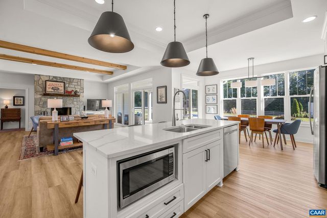 1570 JAMES RIVER RD, Scottsville, VA 24590