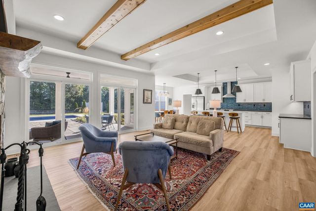 1570 JAMES RIVER RD, Scottsville, VA 24590