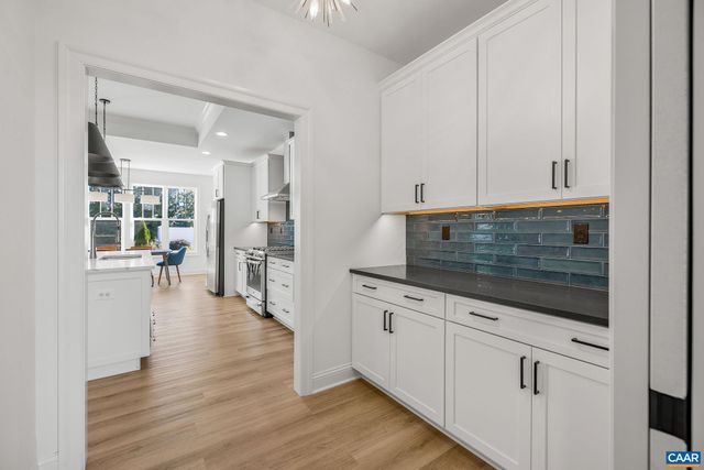 1570 JAMES RIVER RD, Scottsville, VA 24590