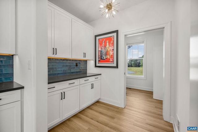 1570 JAMES RIVER RD, Scottsville, VA 24590