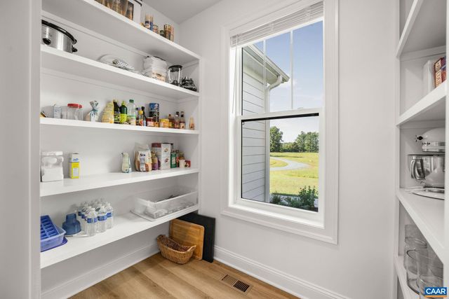 1570 JAMES RIVER RD, Scottsville, VA 24590