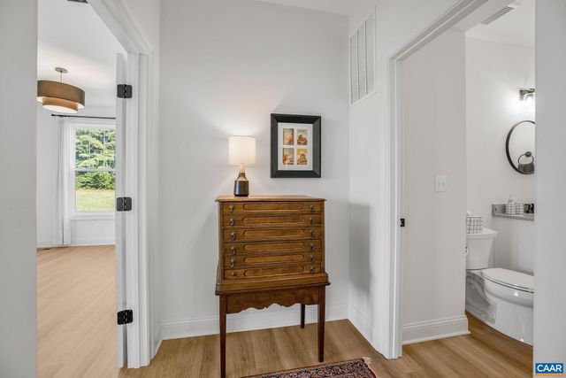 1570 JAMES RIVER RD, Scottsville, VA 24590