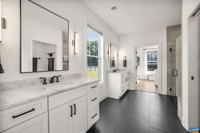 1570 JAMES RIVER RD, Scottsville, VA 24590