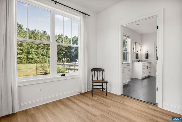 1570 JAMES RIVER RD, Scottsville, VA 24590