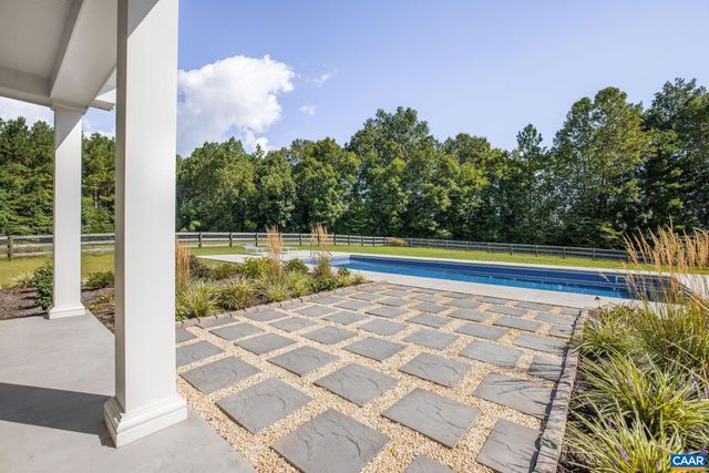 1570 JAMES RIVER RD, Scottsville, VA 24590