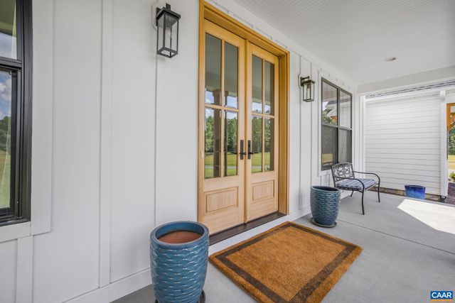 1570 JAMES RIVER RD, Scottsville, VA 24590