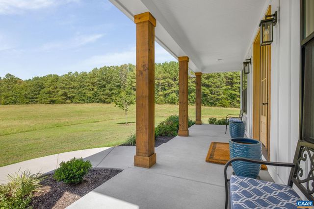 1570 JAMES RIVER RD, Scottsville, VA 24590