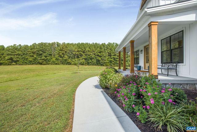 1570 JAMES RIVER RD, Scottsville, VA 24590