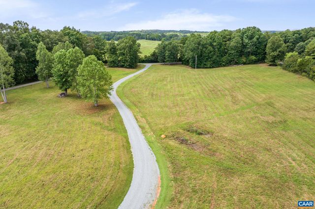 1570 JAMES RIVER RD, Scottsville, VA 24590