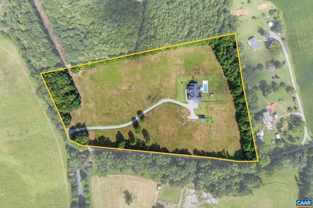 1570 JAMES RIVER RD, Scottsville, VA 24590