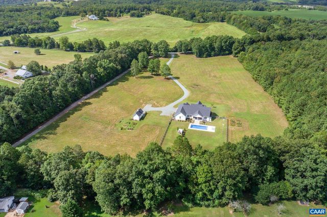 1570 JAMES RIVER RD, Scottsville, VA 24590