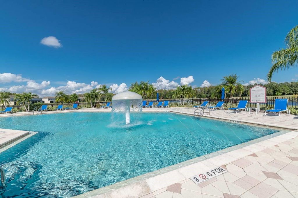 Image 36 of property listing at 4910 HAROLD STANLEY DRIVE, Kissimmee, FL 34758