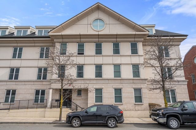 65 Chelsea St 203, Boston, MA 02129