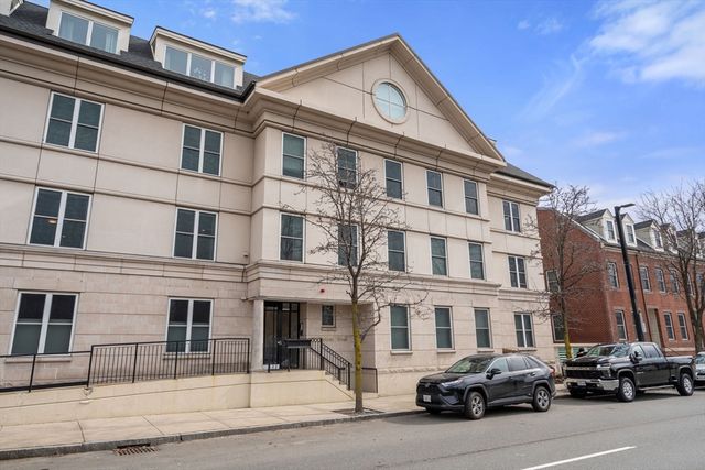 65 Chelsea St 203, Boston, MA 02129