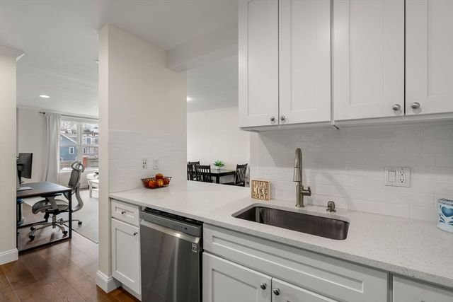 65 Chelsea St 203, Boston, MA 02129