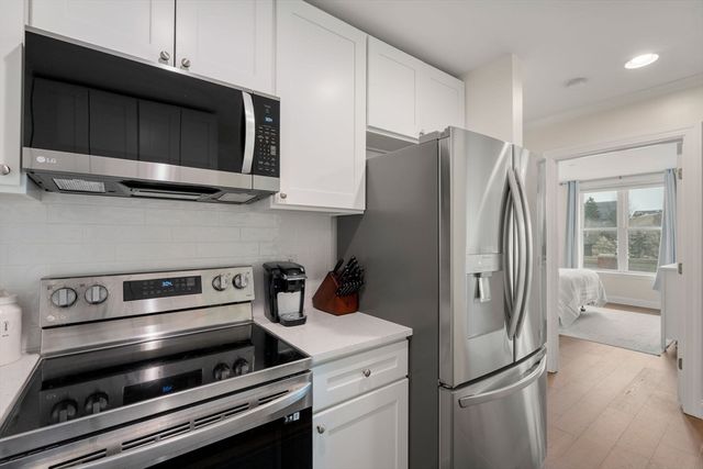 65 Chelsea St 203, Boston, MA 02129