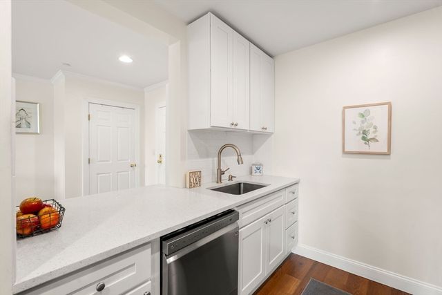 65 Chelsea St 203, Boston, MA 02129