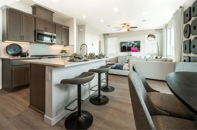 576 Ophelia Avenue, Madera, CA 93636