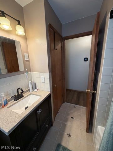 5235 W 46th Street, Parma, OH 44134