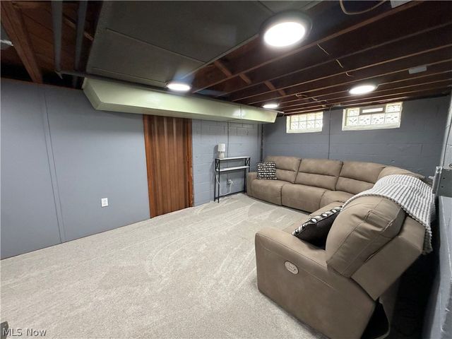 5235 W 46th Street, Parma, OH 44134